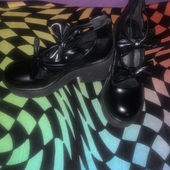 Bow Heels - Picture 5 of 6